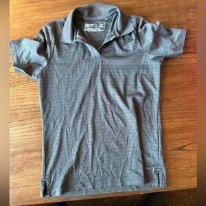 Cutter & Buck Women’s Short sleeve collar shirt. Size XS